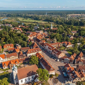 Old town of Kuldīga image 5
