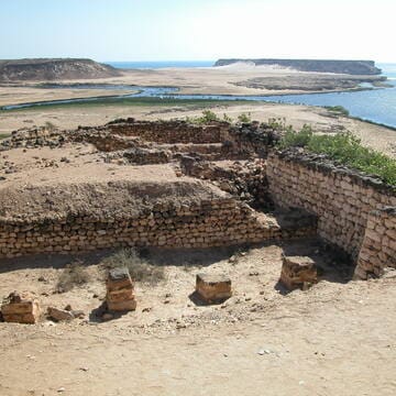 Land of Frankincense image 6