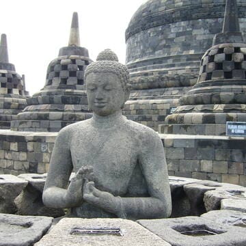 Borobudur Temple Compounds image 8