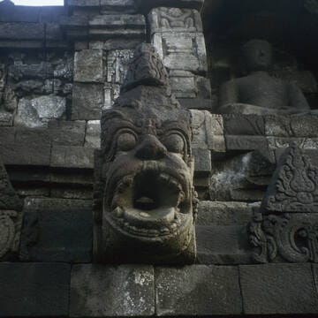 Borobudur Temple Compounds image 12