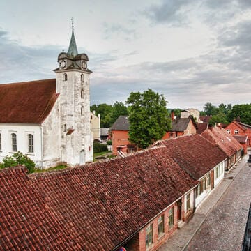 Old town of Kuldīga image 10