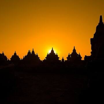 Borobudur Temple Compounds image 37